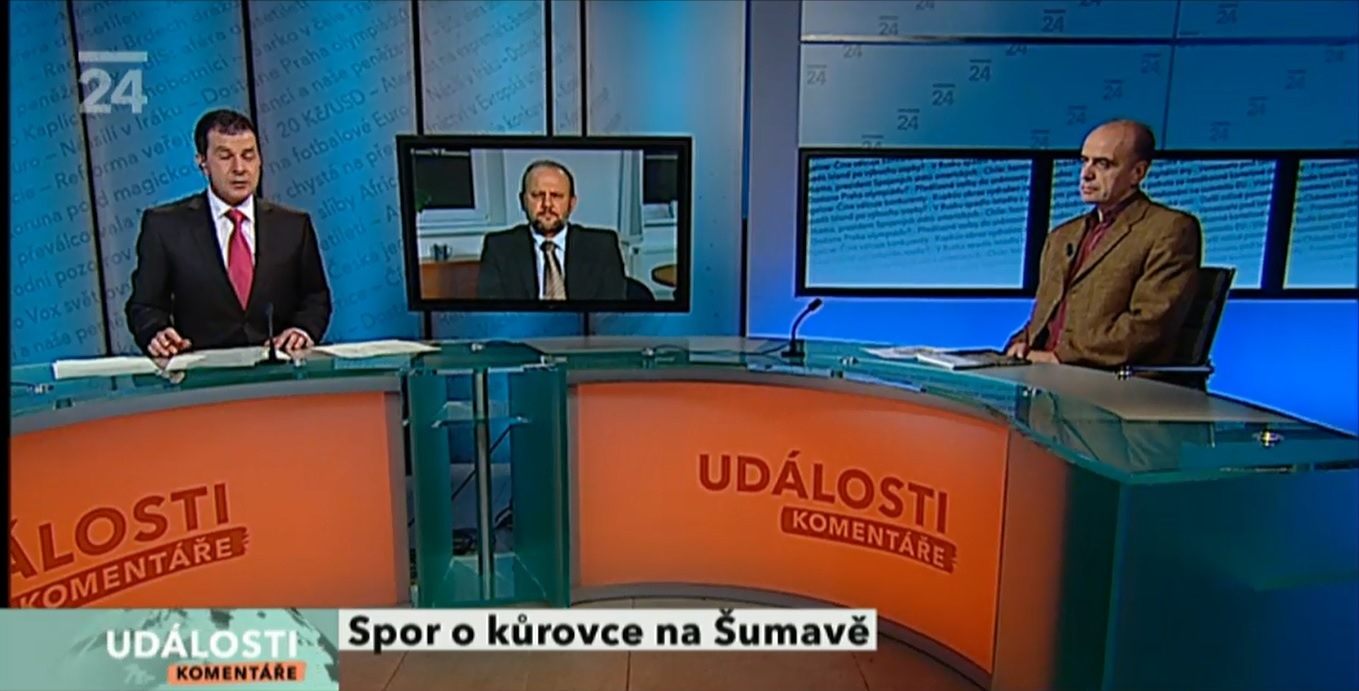 Přírodovědec Jakub Hruška v debatě s modravským starostou Antonínem Schubertem 29. 7. 2011 v České televizi