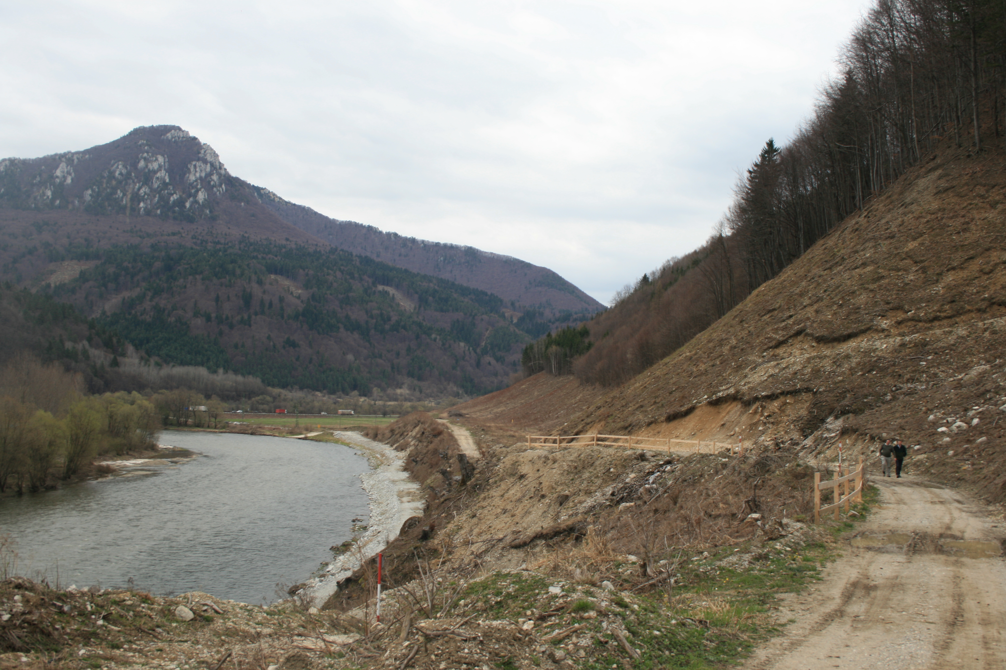 D1 Slovensko – plánovaná trasa dálnice D1 mezi Malou a Velkou Fatrou na Slovensku.  Foto Ondřej Volf